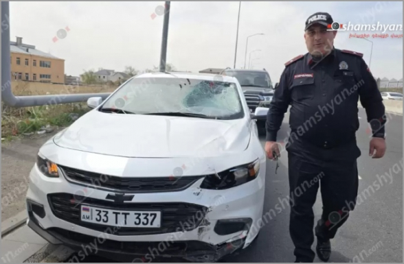 Երևանում բախվել են «Chevrolet Malibu»-ն և էլեկտրական հեծանիվը. վերջինը կողաշրջվել է. կա տուժած